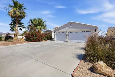 1863 E Lipan Boulevard, Fort Mohave, AZ 86426 - Photo 1