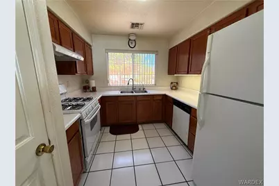 1647 Lynn Drive, Bullhead City, AZ 86442 - Photo 13