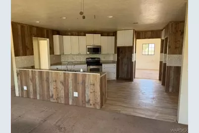 6787 W Burro Drive, Golden Valley, AZ 86413 - Photo 3