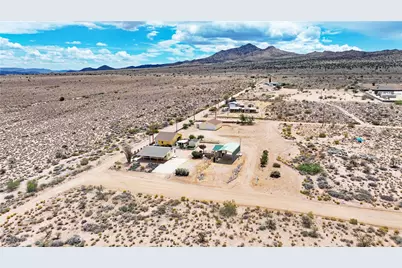 8990 E Colorado Drive, Kingman, AZ 86401 - Photo 5