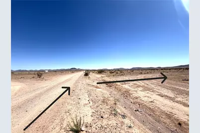 11820 N Matthew Road, Dolan Springs, AZ 86441 - Photo 3