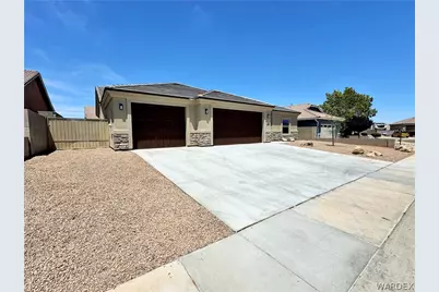 2061 Robert Mitchum Drive, Kingman, AZ 86409 - Photo 3