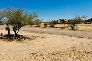12347 S Third St, Yucca, AZ 86438 - Photo 25