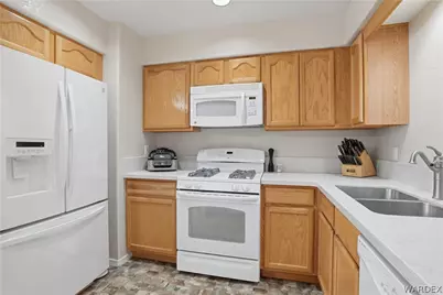 1188 Pawnee Drive, Bullhead City, AZ 86442 - Photo 11