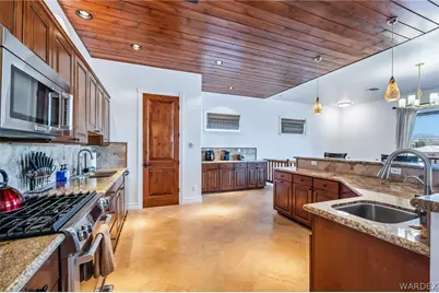 906 Riverfront Drive, Bullhead City, AZ 86442 - Photo 15