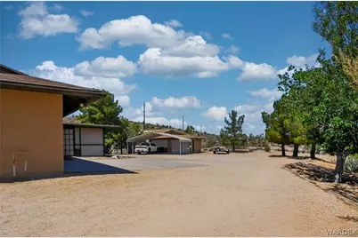 3127 E Rosslynn Drive, Kingman, AZ 86401 - Photo 9
