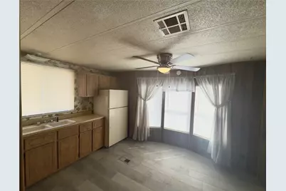 4289 Az-68 #17, Golden Valley, AZ 86413 - Photo 13