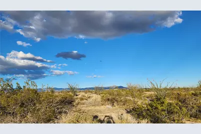 14279 S Anegam Road, Yucca, AZ 86438 - Photo 31