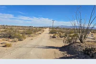 14279 S Anegam Road, Yucca, AZ 86438 - Photo 23
