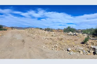 208-21-374 Lorton Drive, Yucca, AZ 86438 - Photo 1