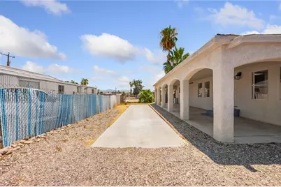 1800 Granada Drive, Bullhead City, AZ 86442 - Photo 3