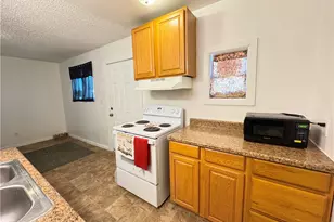 225 Tanglewood Ln, Bullhead City, AZ 86442 - Photo 7