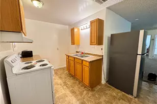 225 Tanglewood Ln, Bullhead City, AZ 86442 - Photo 5
