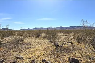 339-20-075 N Dilkon Rd, Golden Valley, AZ 86413 - Photo 1