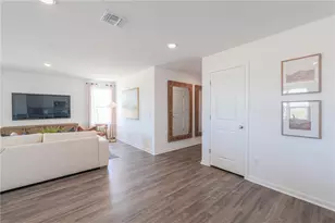 881 Hoffman Dr, Bullhead City, AZ 86429 - Photo 5