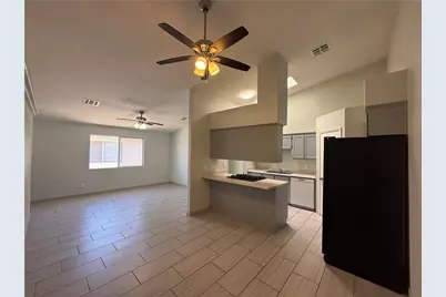 2014 Gates Avenue #B, Kingman, AZ 86401 - Photo 3
