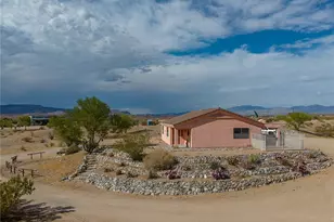 16876 S Lawton Rd, Yucca, AZ 86438 - Photo 31