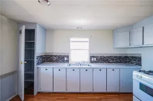 1946 Monterey Dr, Bullhead City, AZ 86442 - Photo 5