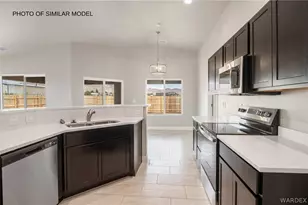 10037 N Larkspur Dr, Kingman, AZ 86401 - Photo 9