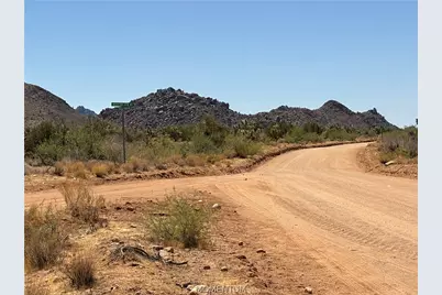 5221 E Crystal Springs Road, Yucca, AZ 86438 - Photo 49
