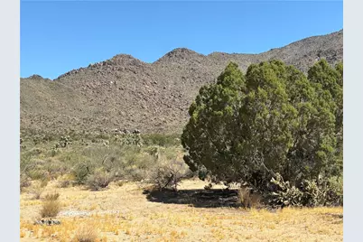 5221 E Crystal Springs Road, Yucca, AZ 86438 - Photo 3