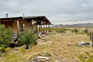10757 N Sacramento Ln, Dolan Springs, AZ 86441 - Photo 21