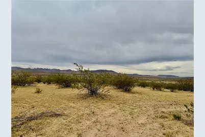 10757 N Sacramento Lane, Dolan Springs, AZ 86441 - Photo 5