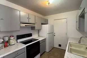 2700 W Shauna Dr, Golden Valley, AZ 86413 - Photo 5