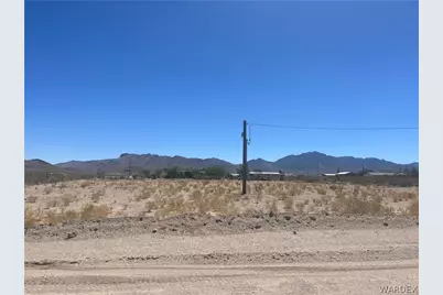 15820 Edgemont Road, Dolan Springs, AZ 86441 - Photo 9