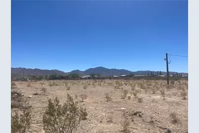 15820 Edgemont Road, Dolan Springs, AZ 86441 - Photo 7