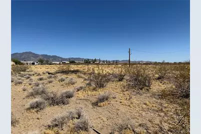 15820 Edgemont Road, Dolan Springs, AZ 86441 - Photo 3