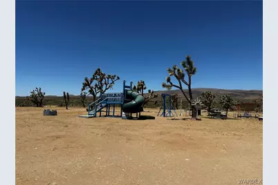 18773 N Queen Drive, Dolan Springs, AZ 86441 - Photo 7