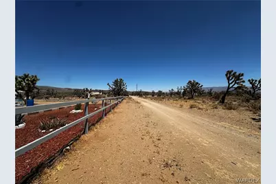 18773 N Queen Drive, Dolan Springs, AZ 86441 - Photo 23