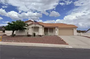611 Carlton St, Kingman, AZ 86409 - Photo 1