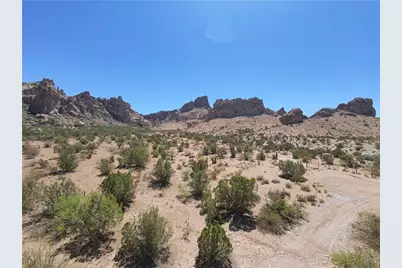 8993 W Unkar Drive, Golden Valley, AZ 86413 - Photo 3