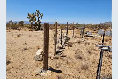 3255 S Arapaho Drive, Yucca, AZ 86438 - Photo 1