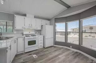 2960 Silver Creek Rd, Bullhead City, AZ 86442 - Photo 7