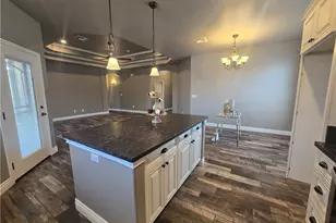 3828 Laguna Ln, Kingman, AZ 86409 - Photo 9
