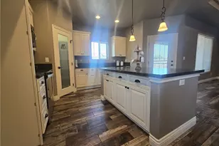 3828 Laguna Ln, Kingman, AZ 86409 - Photo 11