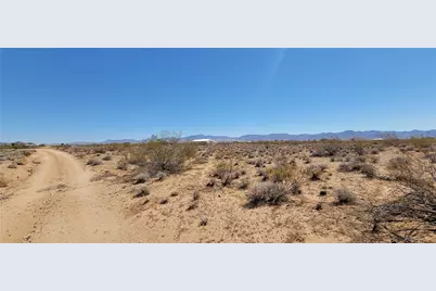 339-15-063A Todilto Drive, Golden Valley, AZ 86413 - Photo 3