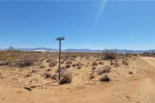 000 Todilto Dr, Golden Valley, AZ 86413 - Photo 1