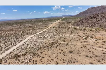 10638 S Cascabel Road, Yucca, AZ 86438 - Photo 47