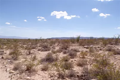10638 S Cascabel Road, Yucca, AZ 86438 - Photo 9