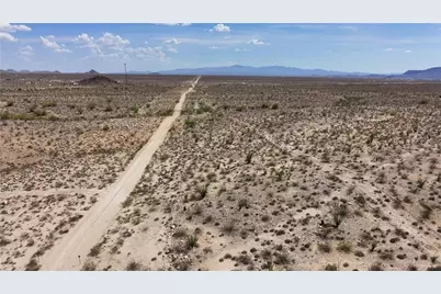 10638 S Cascabel Road, Yucca, AZ 86438 - Photo 35