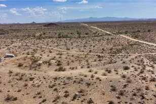 10638 S Cascabel Rd, Yucca, AZ 86438 - Photo 1
