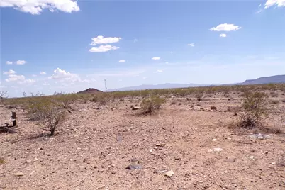 10638 S Cascabel Road, Yucca, AZ 86438 - Photo 5