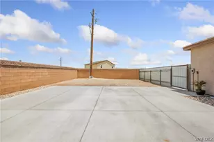 1750 Greenfield Dr, Bullhead City, AZ 86442 - Photo 9