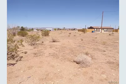 3687 N Mobile Road, Golden Valley, AZ 86413 - Photo 25