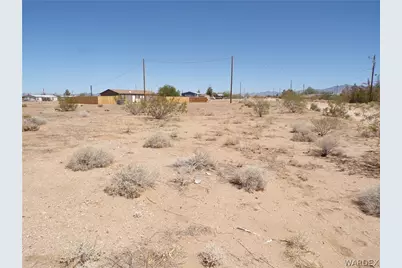 3687 N Mobile Road, Golden Valley, AZ 86413 - Photo 9
