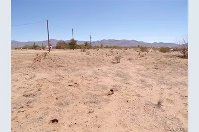 3687 N Mobile Road, Golden Valley, AZ 86413 - Photo 23